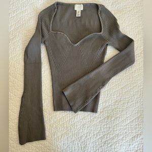 H&M ribbed sweater. Never worn!  Slim fit with stretch